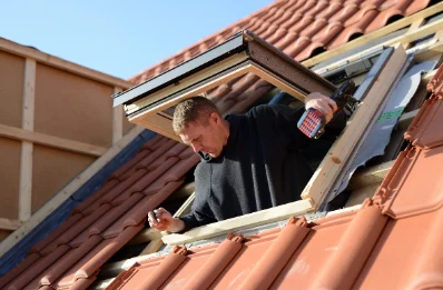 Pose de fenêtres de toit Velux à Sampolo